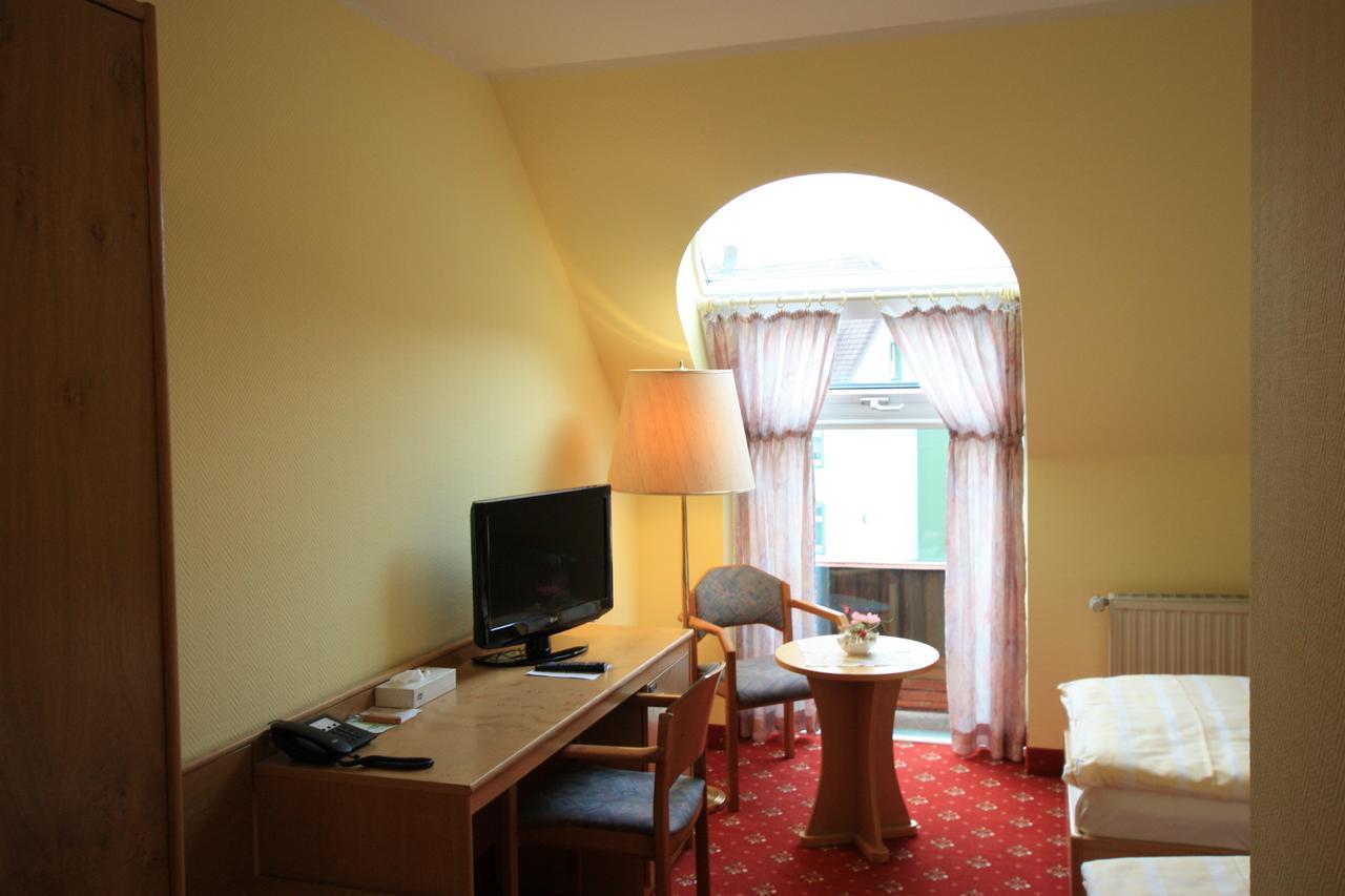 Hotel Buergerhof Hohenstein-Ernstthal Bagian luar foto
