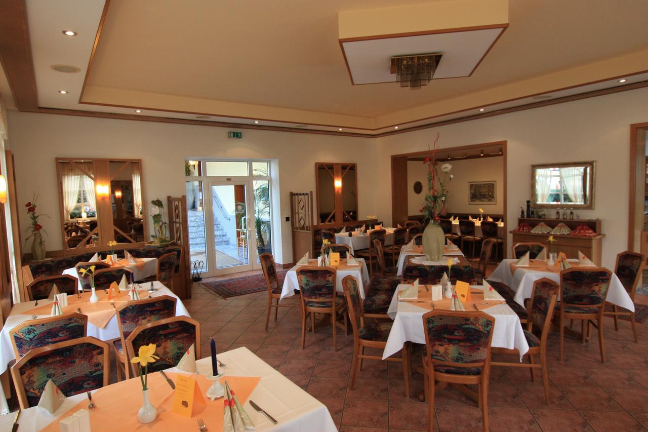 Hotel Buergerhof Hohenstein-Ernstthal Bagian luar foto