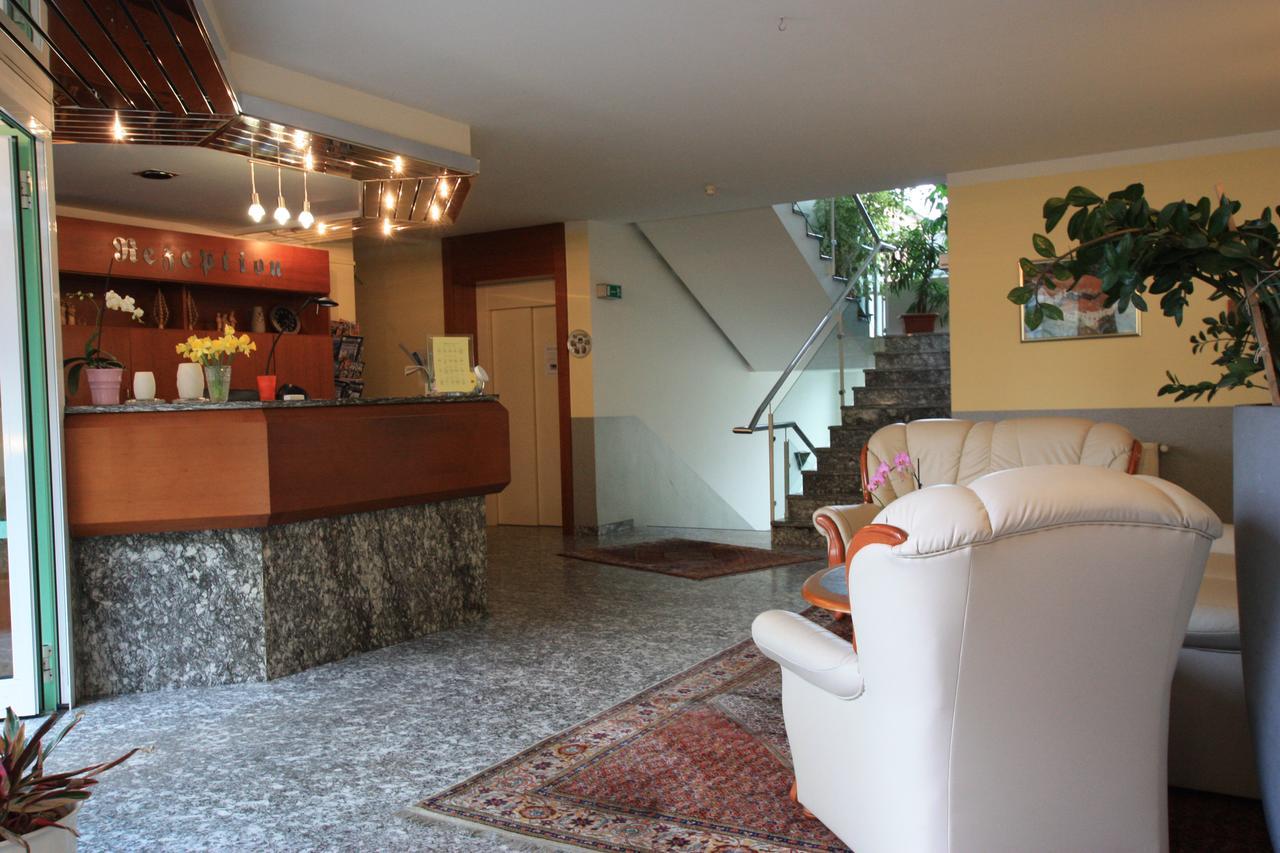 Hotel Buergerhof Hohenstein-Ernstthal Bagian luar foto